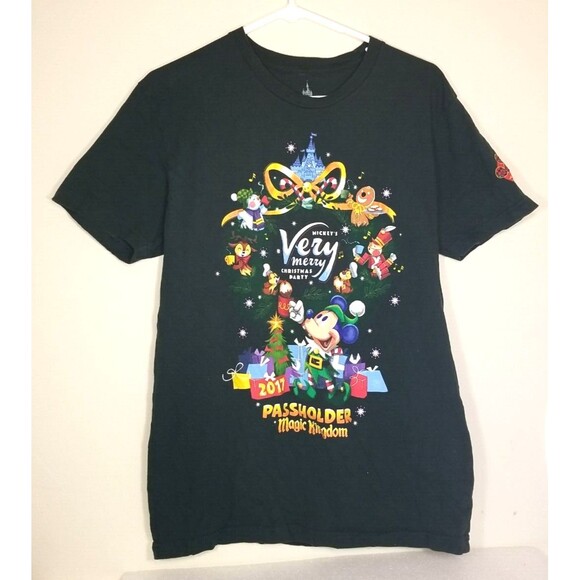 Disney Mickeys Very Merry Xmas Party Magic Kingdom 2017 Passholder Shirt M   A5 - Picture 1 of 5